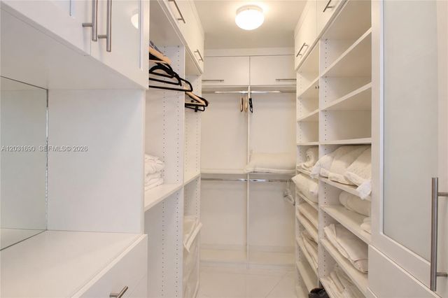 15811 Collins Ave 403, Sunny Isles Beach, FL 33160