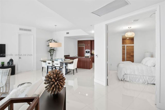 15811 Collins Ave 403, Sunny Isles Beach, FL 33160