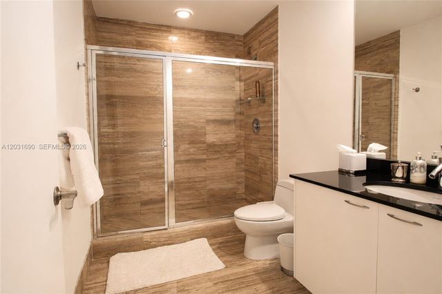 15811 Collins Ave 403, Sunny Isles Beach, FL 33160