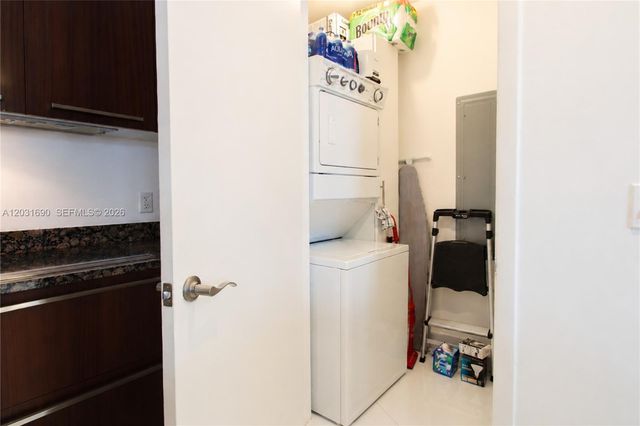 15811 Collins Ave 403, Sunny Isles Beach, FL 33160