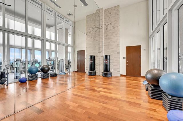 15811 Collins Ave 403, Sunny Isles Beach, FL 33160