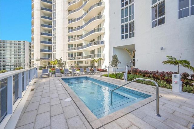 15811 Collins Ave 403, Sunny Isles Beach, FL 33160