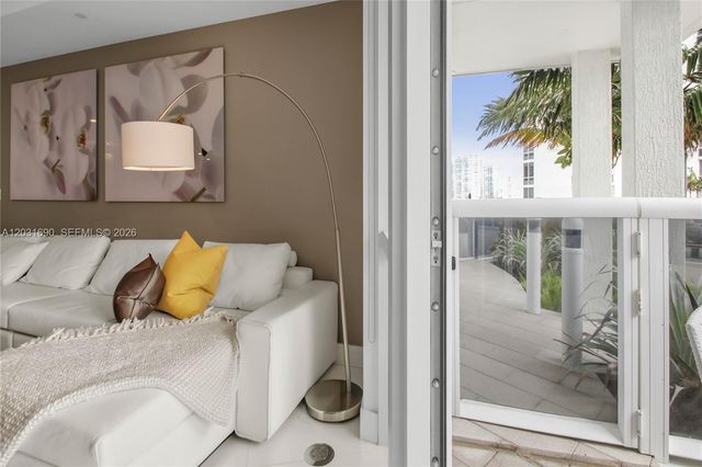 15811 Collins Ave 403, Sunny Isles Beach, FL 33160