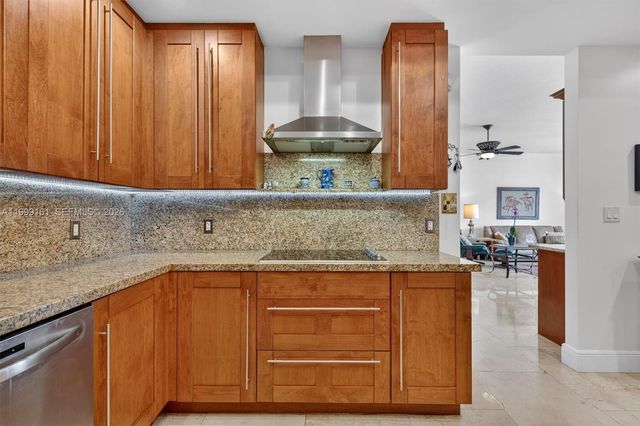 650 Valencia Avenue 302, Coral Gables, FL 33134