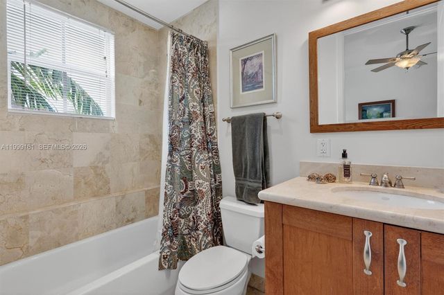 650 Valencia Avenue 302, Coral Gables, FL 33134