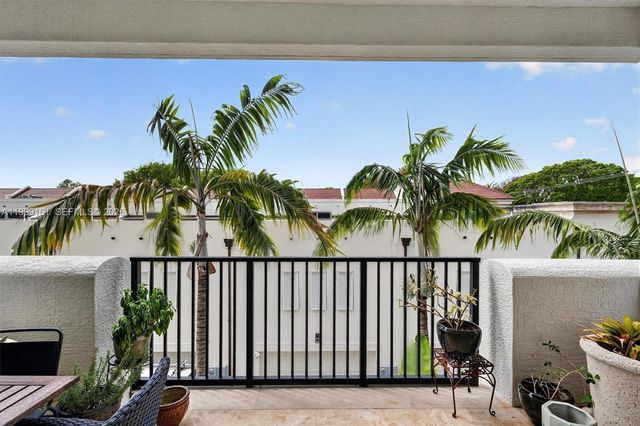 650 Valencia Avenue 302, Coral Gables, FL 33134