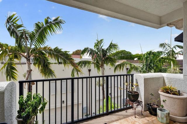 650 Valencia Avenue 302, Coral Gables, FL 33134