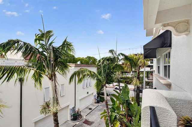 650 Valencia Avenue 302, Coral Gables, FL 33134
