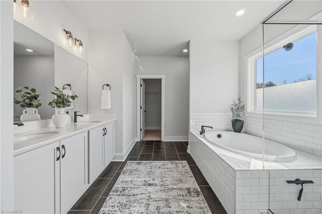 9132 Stoney River Lane, Kernersville, NC 27284