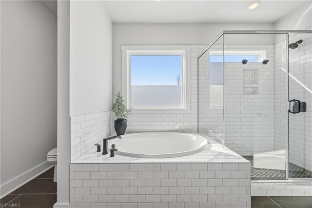 9132 Stoney River Lane, Kernersville, NC 27284