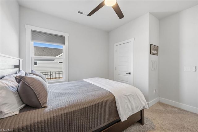 9132 Stoney River Lane, Kernersville, NC 27284