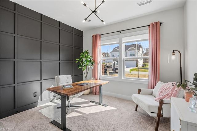 9132 Stoney River Lane, Kernersville, NC 27284