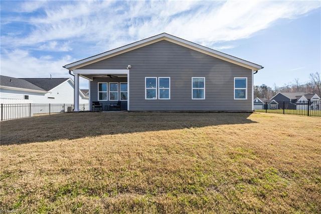 9132 Stoney River Lane, Kernersville, NC 27284