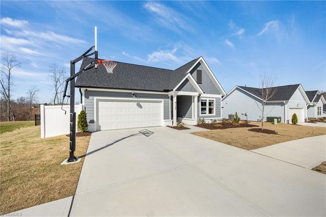 9132 Stoney River Lane, Kernersville, NC 27284