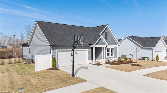 9132 Stoney River Lane, Kernersville, NC 27284