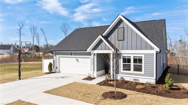 9132 Stoney River Lane, Kernersville, NC 27284