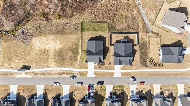 9132 Stoney River Lane, Kernersville, NC 27284