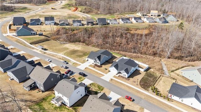 9132 Stoney River Lane, Kernersville, NC 27284