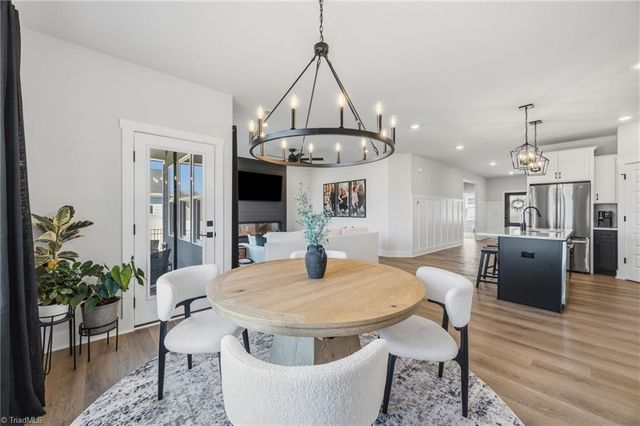 9132 Stoney River Lane, Kernersville, NC 27284