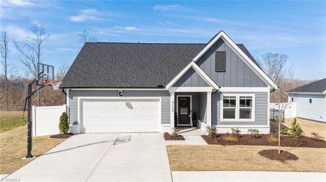 9132 Stoney River Lane, Kernersville, NC 27284