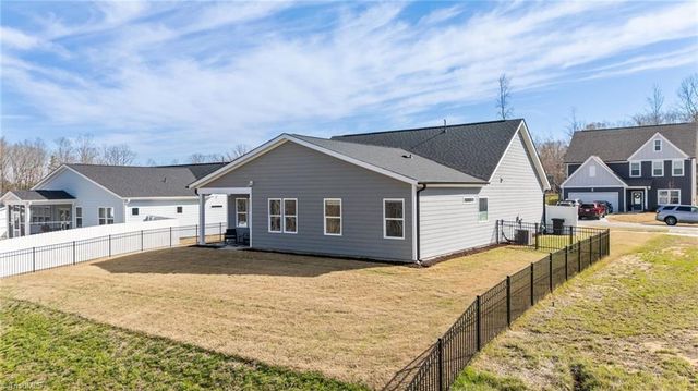 9132 Stoney River Lane, Kernersville, NC 27284