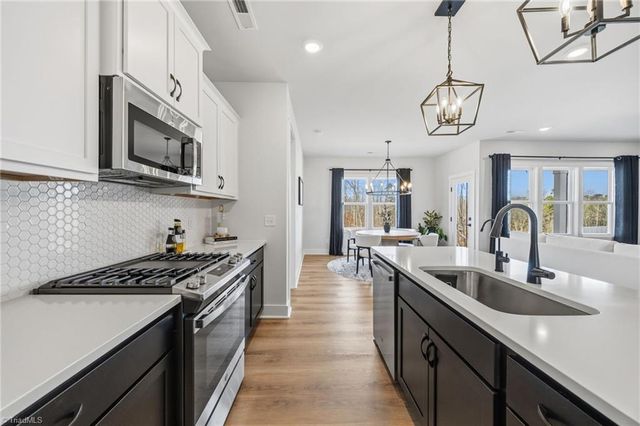 9132 Stoney River Lane, Kernersville, NC 27284