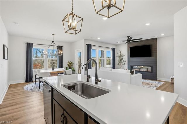 9132 Stoney River Lane, Kernersville, NC 27284