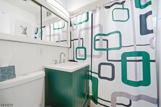 163 Edgewood Ave, Clifton City, NJ 07012