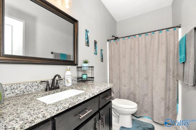 26431 Birkshire Lane, Athens, AL 35613
