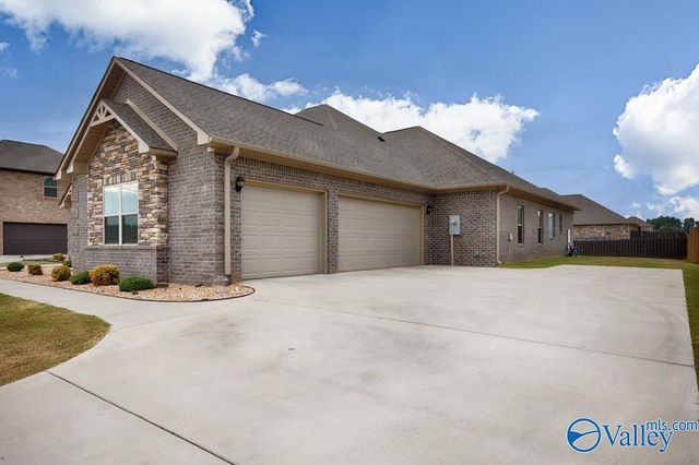 26431 Birkshire Lane, Athens, AL 35613