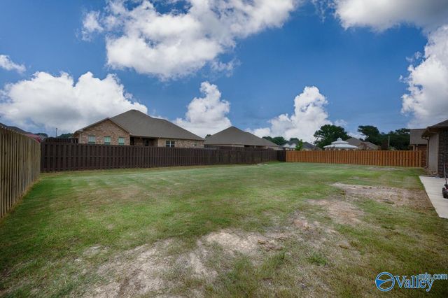 26431 Birkshire Lane, Athens, AL 35613