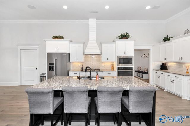 26431 Birkshire Lane, Athens, AL 35613
