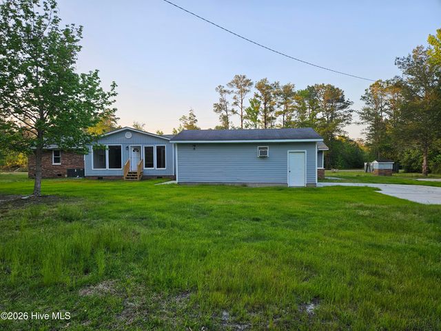 770 Harrison Creek Road, Rocky Point, NC 28457