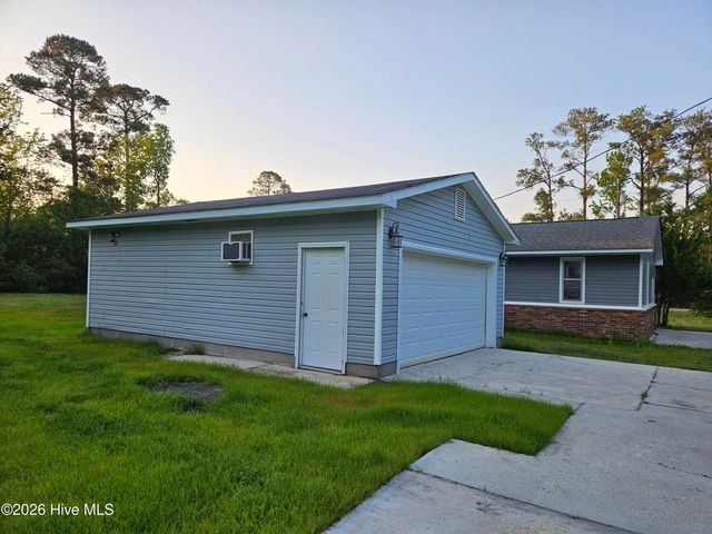 770 Harrison Creek Road, Rocky Point, NC 28457