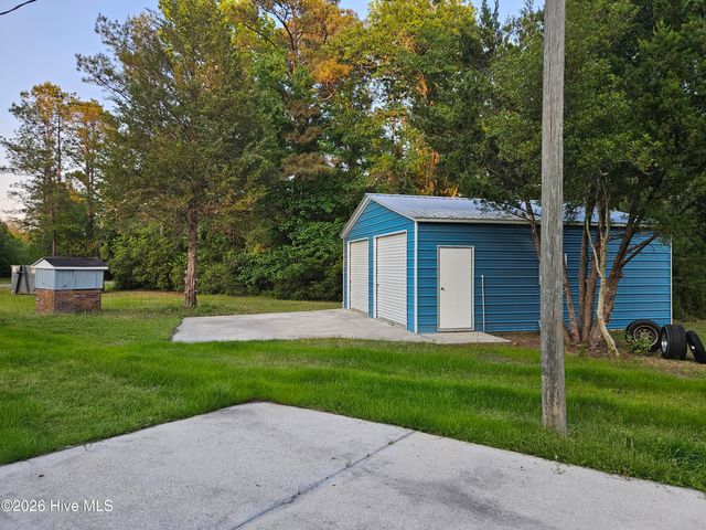 770 Harrison Creek Road, Rocky Point, NC 28457