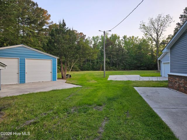 770 Harrison Creek Road, Rocky Point, NC 28457