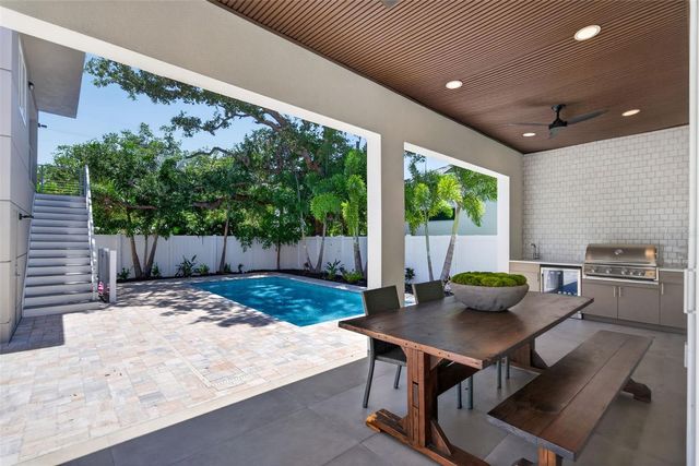 2430 FLOYD STREET, Sarasota, FL 34239