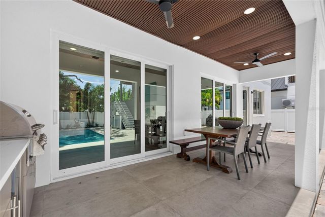 2430 FLOYD STREET, Sarasota, FL 34239