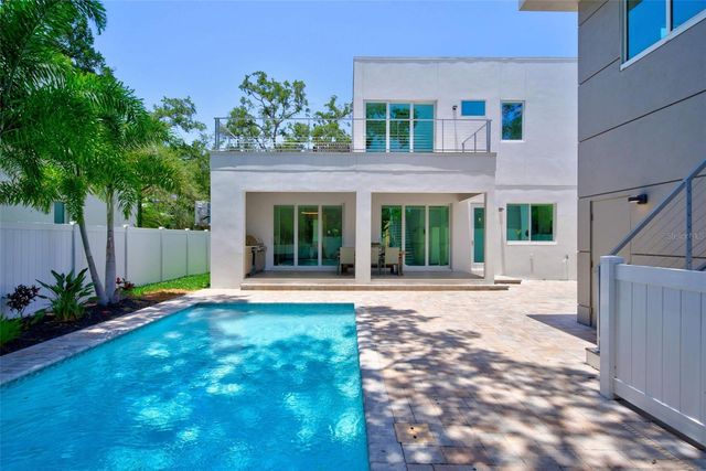 2430 FLOYD STREET, Sarasota, FL 34239