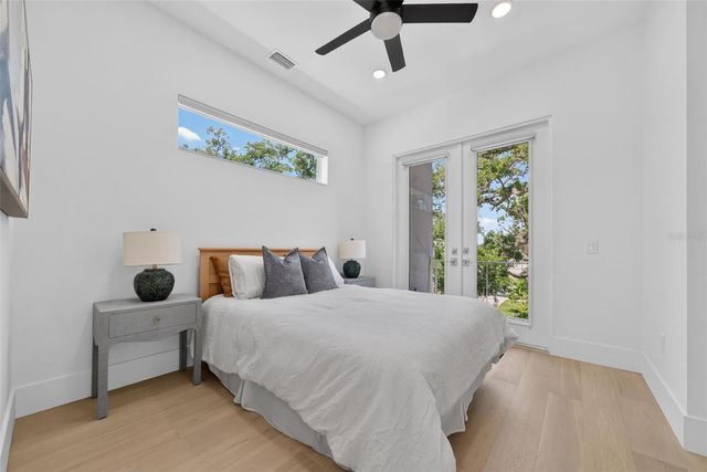 2430 FLOYD STREET, Sarasota, FL 34239