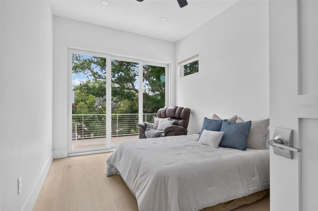 2430 FLOYD STREET, Sarasota, FL 34239