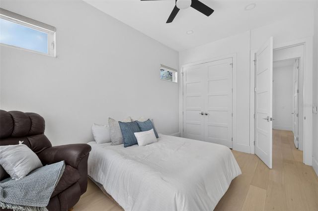 2430 FLOYD STREET, Sarasota, FL 34239