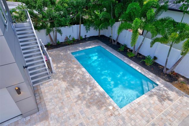 2430 FLOYD STREET, Sarasota, FL 34239