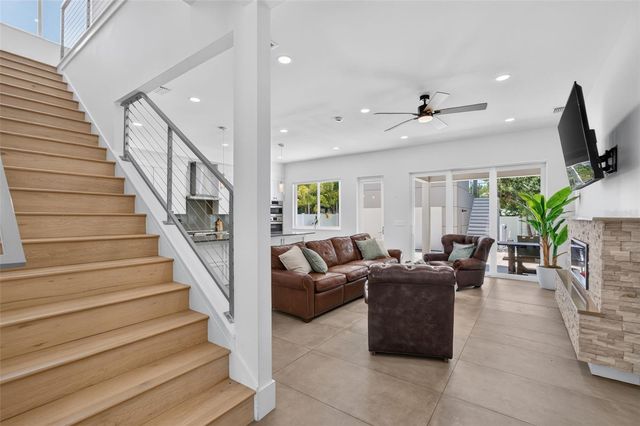 2430 FLOYD STREET, Sarasota, FL 34239