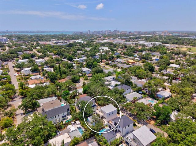 2430 FLOYD STREET, Sarasota, FL 34239