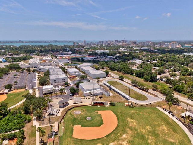 2430 FLOYD STREET, Sarasota, FL 34239