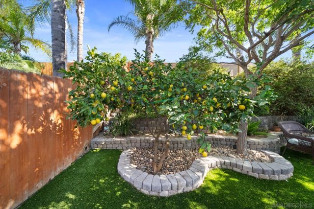 9693 Follett Drive, Santee, CA 92071