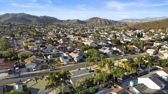 9693 Follett Drive, Santee, CA 92071