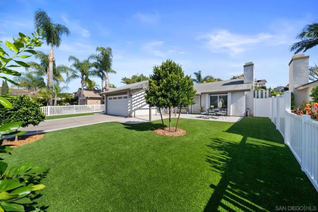 9693 Follett Drive, Santee, CA 92071