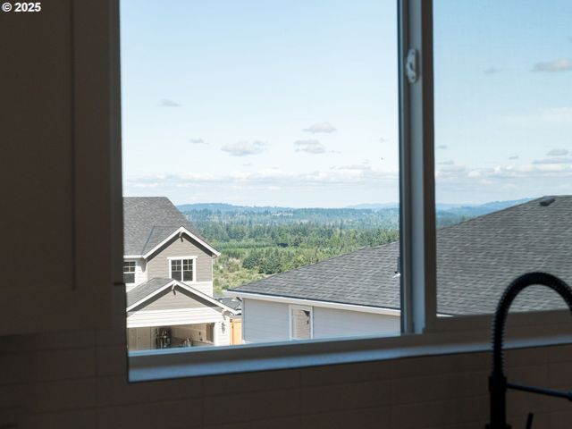 2151 Ne RIDGE RUN Ln, Estacada, OR 97023